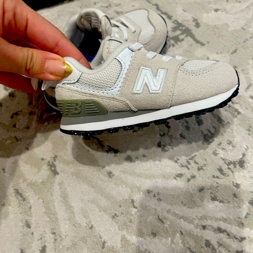 New Balance Toddlers boy or girl size 6